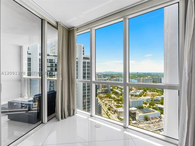 18201 Collins Ave #5303, Sunny Isles Beach, FL 33160