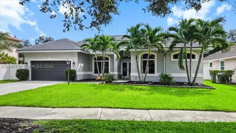 6982 Coronado Way, Fort Lauderdale, FL 33331