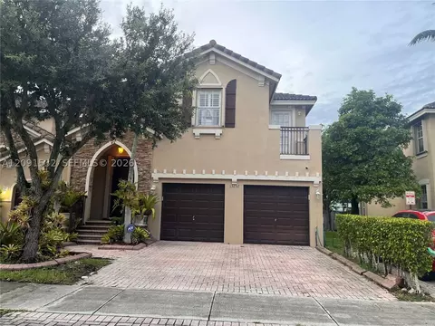 15257 SW 8th Way, Miami, FL 33194