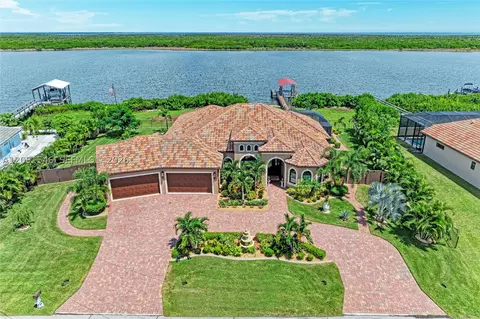 16488 Liggett Cir, Port Charlotte, FL 33981