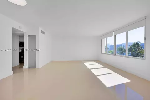 1000 West Ave #301, Miami Beach, FL 33139