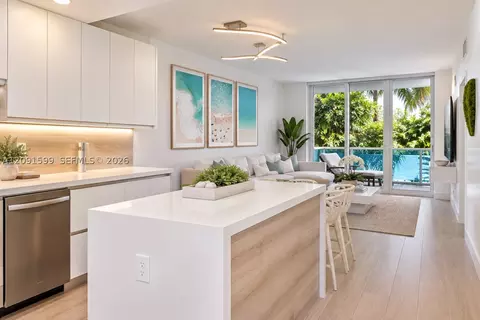 2301 Collins Ave #318, Miami Beach, FL 33139