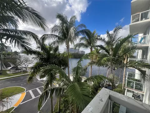 5099 NW 7th St #505, Miami, FL 33126