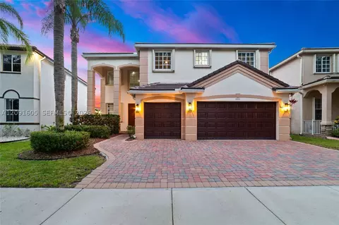 4400 Fox Ridge Dr, Weston, FL 33331