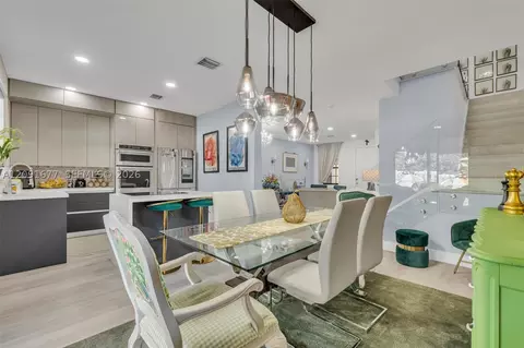 Dining - 3309 W 91st Ter, Hialeah, FL 33018 photo 1 of 3