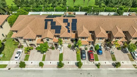 View/Area - 3309 W 91st Ter, Hialeah, FL 33018 photo 3 of 12