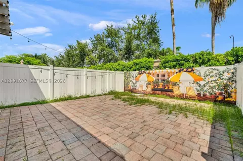 Exterior - 3309 W 91st Ter, Hialeah, FL 33018 photo 3 of 4