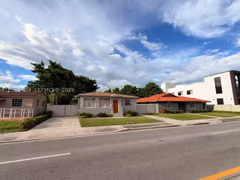275 E 49th St, Hialeah, FL 33013 photo 3