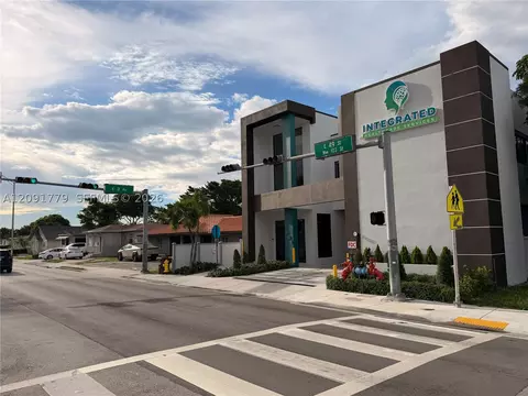 275 E 49th St, Hialeah, FL 33013 photo 2