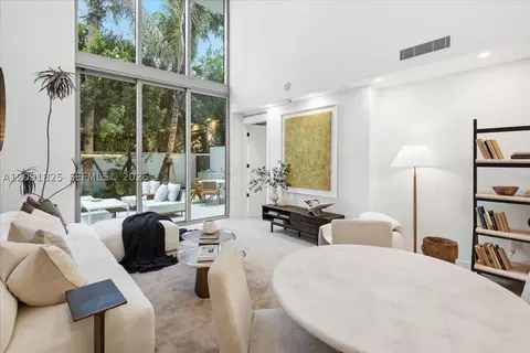 2200 Brickell Ave #GV04, Miami, FL 33129