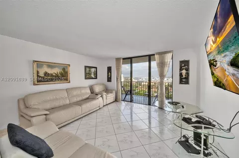 18151 NE 31st Ct #2008, Aventura, FL 33160