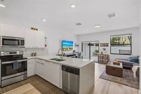 Kitchen - 10496 W 33rd Ln, Hialeah, FL 33018 photo 3 of 3