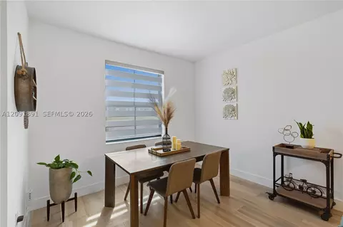 Dining - 10496 W 33rd Ln, Hialeah, FL 33018 photo 1 of 1