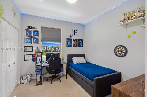 Bedroom - 10496 W 33rd Ln, Hialeah, FL 33018 photo 4 of 4