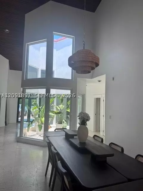 Dining - Undisclosed, Surfside, FL 33154 photo 1 of 1