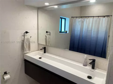 Bath - Undisclosed, Surfside, FL 33154 photo 1 of 3
