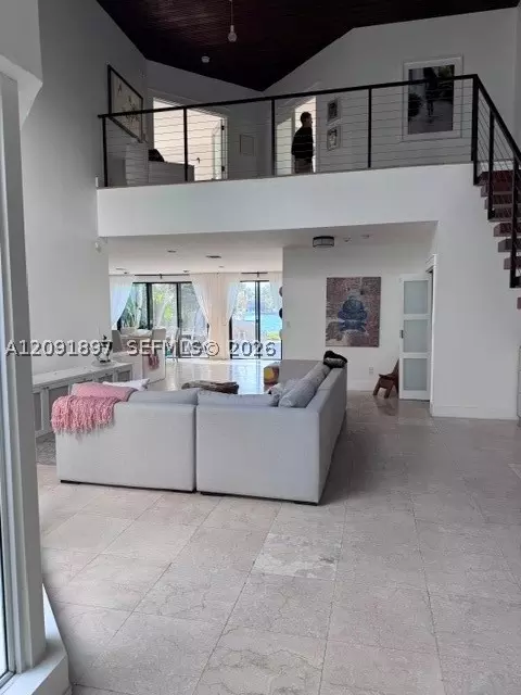 Other - Undisclosed, Surfside, FL 33154 photo 8 of 10