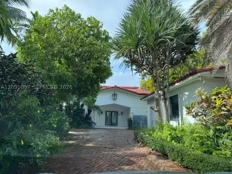 Undisclosed, Surfside, FL 33154