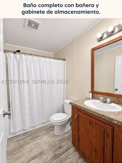 Bath - 17826 Boney Rd, Sebring, FL 33870 photo 1 of 4