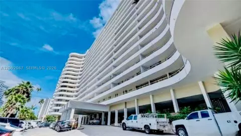 5555 Collins Ave #7P, Miami Beach, FL 33140