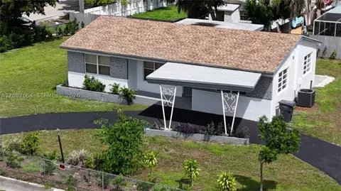 831 N 72nd Way, Hollywood, FL 33024