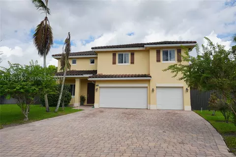 13261 SW 209th St, Miami, FL 33177