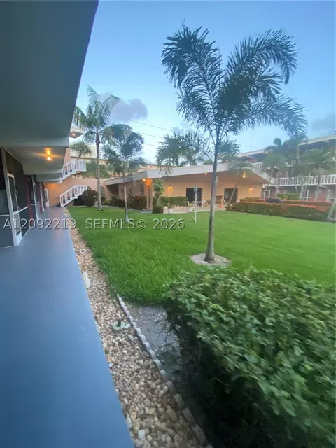 201 NE 14th Ave #5A, Hallandale Beach, FL 33009