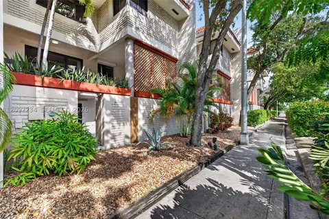 1401 NE 9th St #50, Fort Lauderdale, FL 33304
