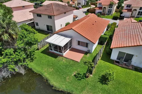 View/Area - 127 Danielle Ct, Weston, FL 33326 photo 1 of 7