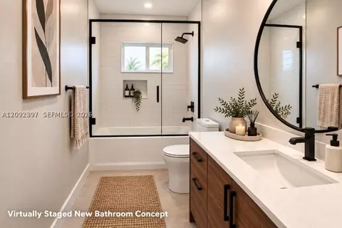 Bath - 127 Danielle Ct, Weston, FL 33326 photo 5 of 5