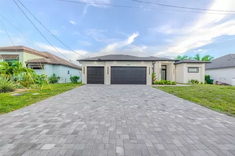 920 SE 5th Ter, Cape Coral, FL 33990