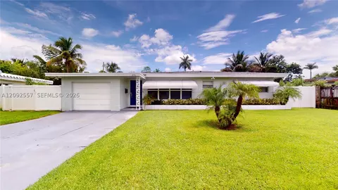 650 Evanston Cir, Fort Lauderdale, FL 33312