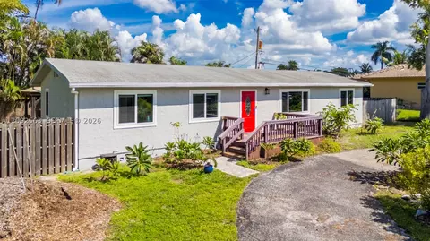 9239 Honeywell Rd, Lake Worth, FL 33467
