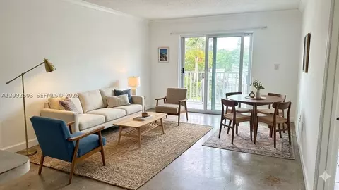 7830 Dickens Ave #203, Miami Beach, FL 33141