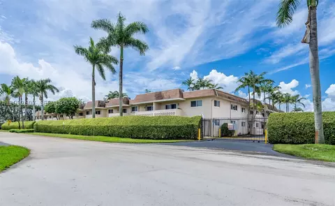 14500 SW 88th Ave #241, Palmetto Bay, FL 33176