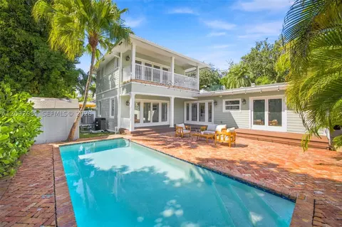 108 SE 17th Ave, Fort Lauderdale, FL 33301