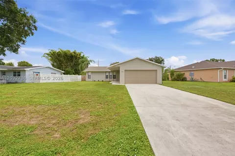 209 W Arbor Ave, Port Saint Lucie, FL 34952