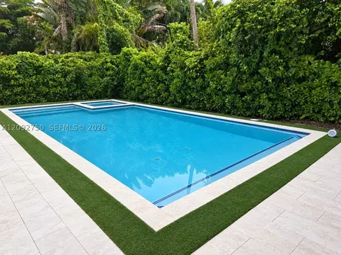 421 Luenga Ave, Coral Gables, FL 33146 photo 3