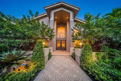 4961 NW 102nd Dr, Coral Springs, FL 33076