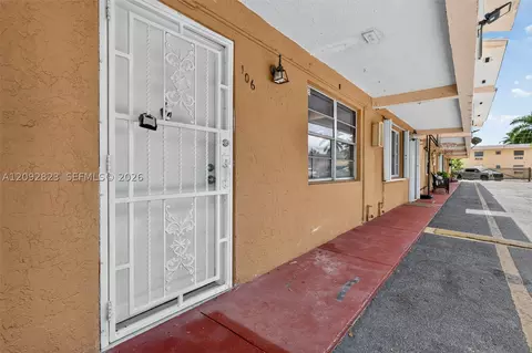 Exterior - 275 W 68th St #106, Hialeah, FL 33014 photo 2 of 2