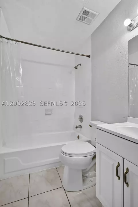 Bath - 275 W 68th St #106, Hialeah, FL 33014 photo 2 of 6