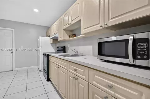 Other - 275 W 68th St #106, Hialeah, FL 33014 photo 10 of 14