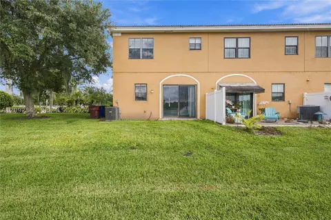 Exterior - 3414 Allegra Cir, Saint Cloud, FL 34772 photo 2 of 3