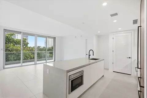 2200 Brickell Ave #301, Miami, FL 33129