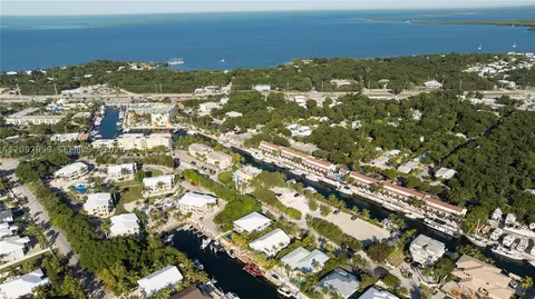 522 Caribbean Dr, Key Largo, FL 33037 photo 3