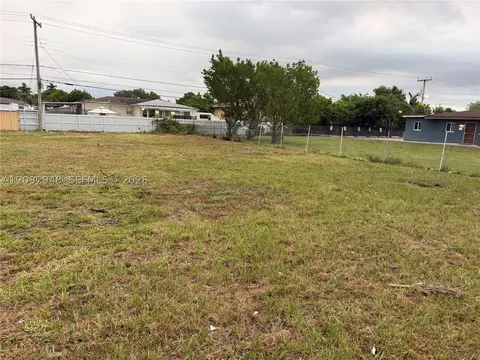 291 W 49th St, Hialeah, FL 33012 photo 5