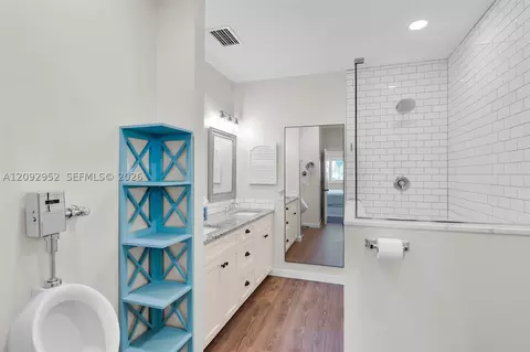 Bath - 355 Stirrup Key Blvd, Marathon, FL 33050 photo 1 of 6