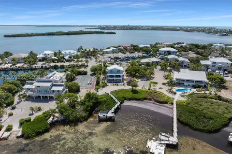 View/Area - 355 Stirrup Key Blvd, Marathon, FL 33050 photo 7 of 11