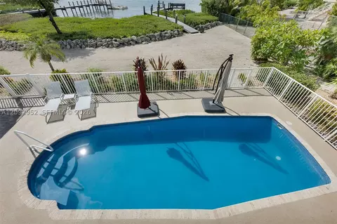 Exterior - 355 Stirrup Key Blvd, Marathon, FL 33050 photo 11 of 13