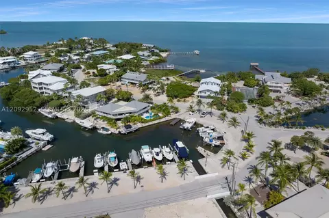View/Area - 355 Stirrup Key Blvd, Marathon, FL 33050 photo 6 of 11